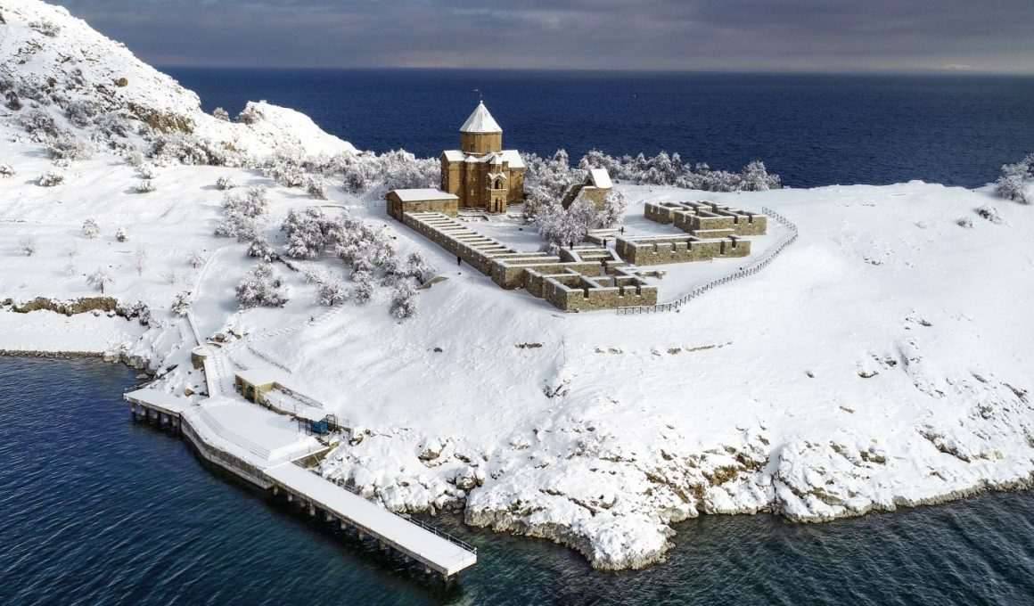 akdamar adası