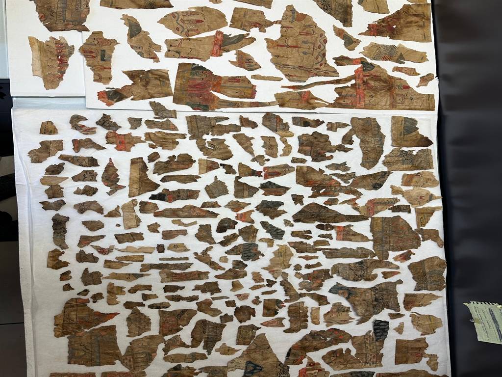 Eserlerin birleştirilmeden önceki hali.