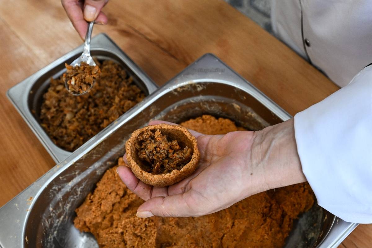 Adana İçli Köftesi Yapımı