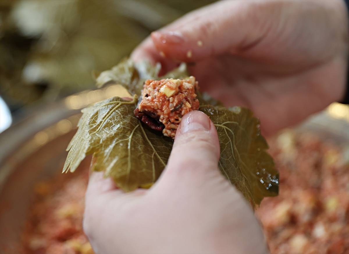 Bakla dolması yapımı