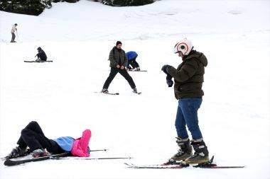 Ilgaz Dağı’ndaki Yurduntepe Kayak Merkezi yoğun ilgi gördü