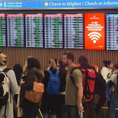 İstanbul Havalimanı yolcu yoğunluğu yaşadı