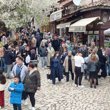 Zamanda yolculuk sunan Safranbolu bayram tatilinde doldu taştı