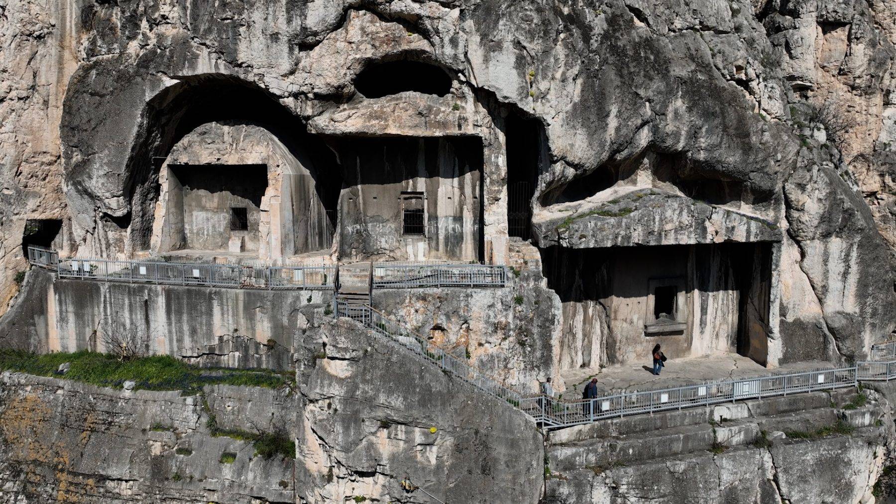 Amasya Pontus Kral Kaya Mezarları