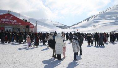 Yedikuyular Kayak Merkezi yoğun ilgi gördü