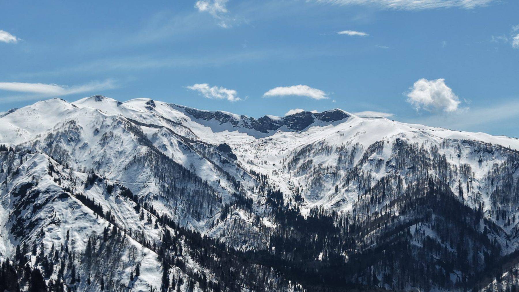 Borçka Karagöl, beyaz örtü ile kaplandı! Artvin'de kartpostallık manzaralar