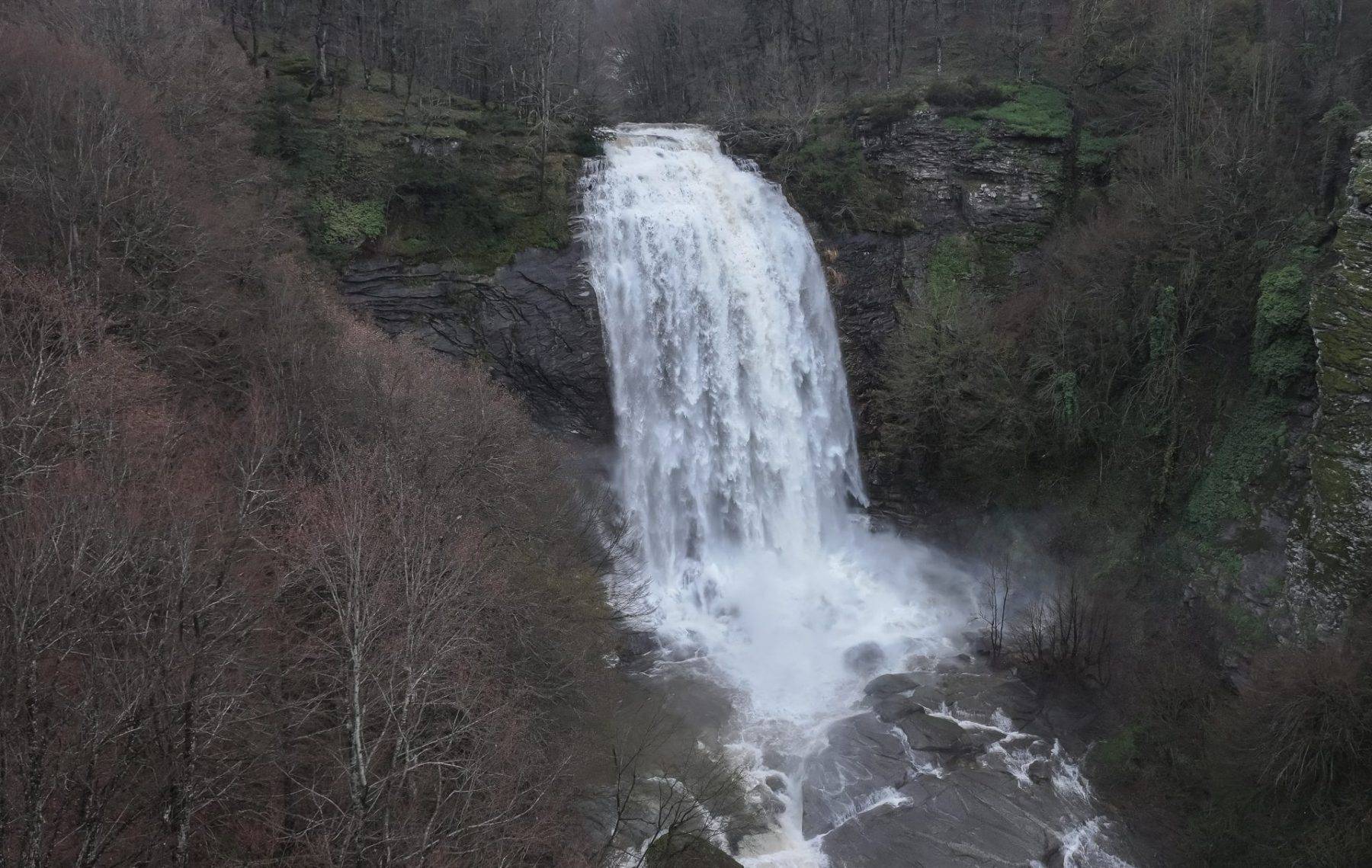 Fay hattı kırılınca ortaya çıkan doğa harikası: Suuçtu Şelalesi