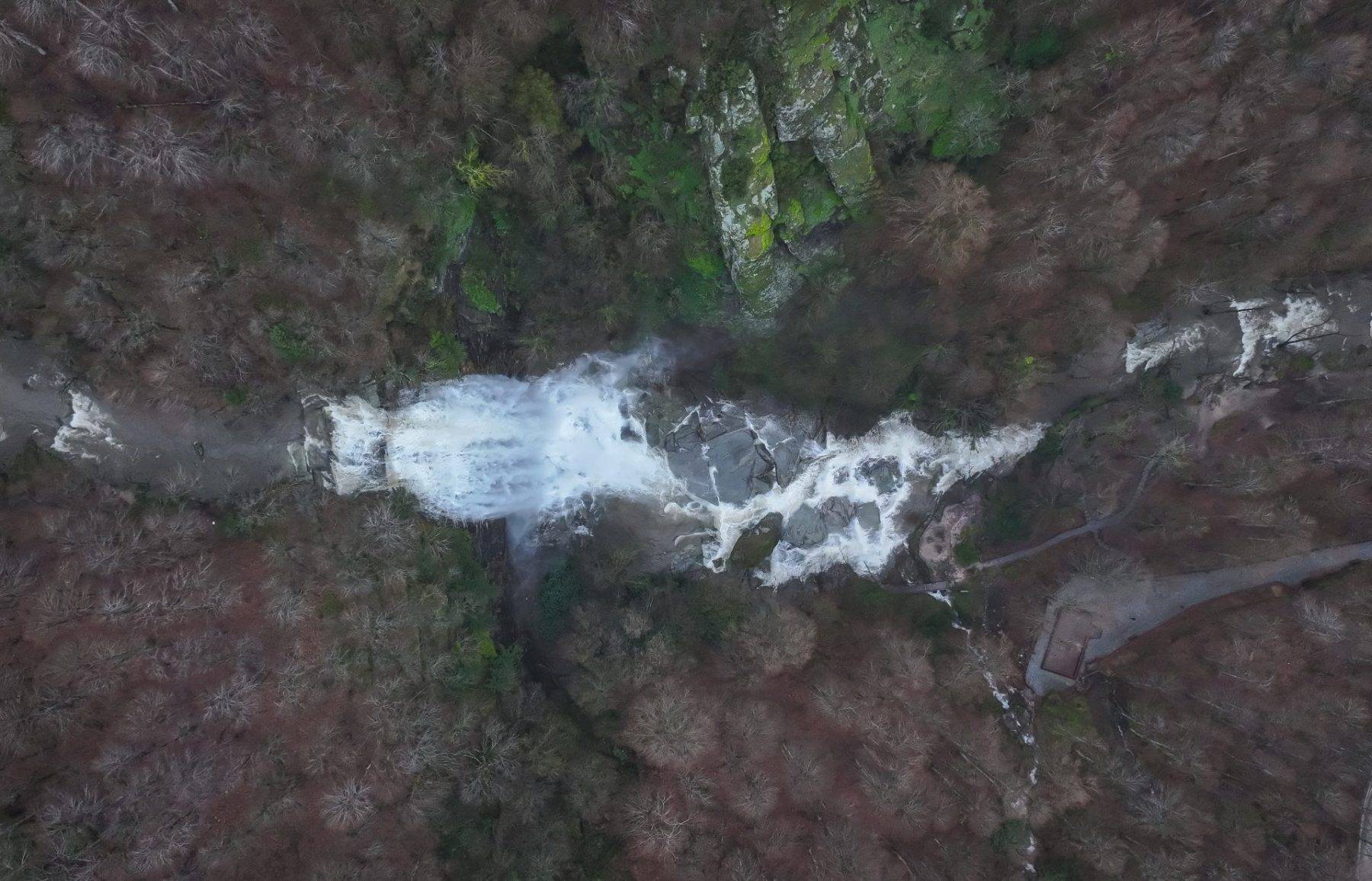 Fay hattı kırılınca ortaya çıkan doğa harikası: Suuçtu Şelalesi