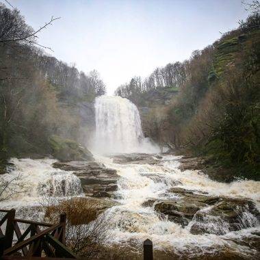 Fay hattı kırılınca ortaya çıkan doğa harikası: Suuçtu Şelalesi