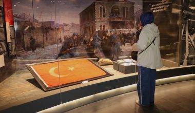 Bir asır saklandı: 14 yaşındaki Şehit Kamil’in tabutuna örtülen Türk bayrağı bu müzede!