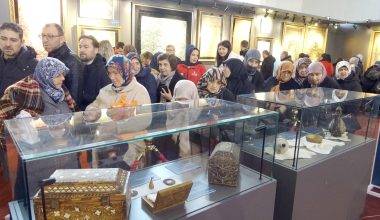 Kutsal Emanetler ve Vakıf Eserleri Sergisi