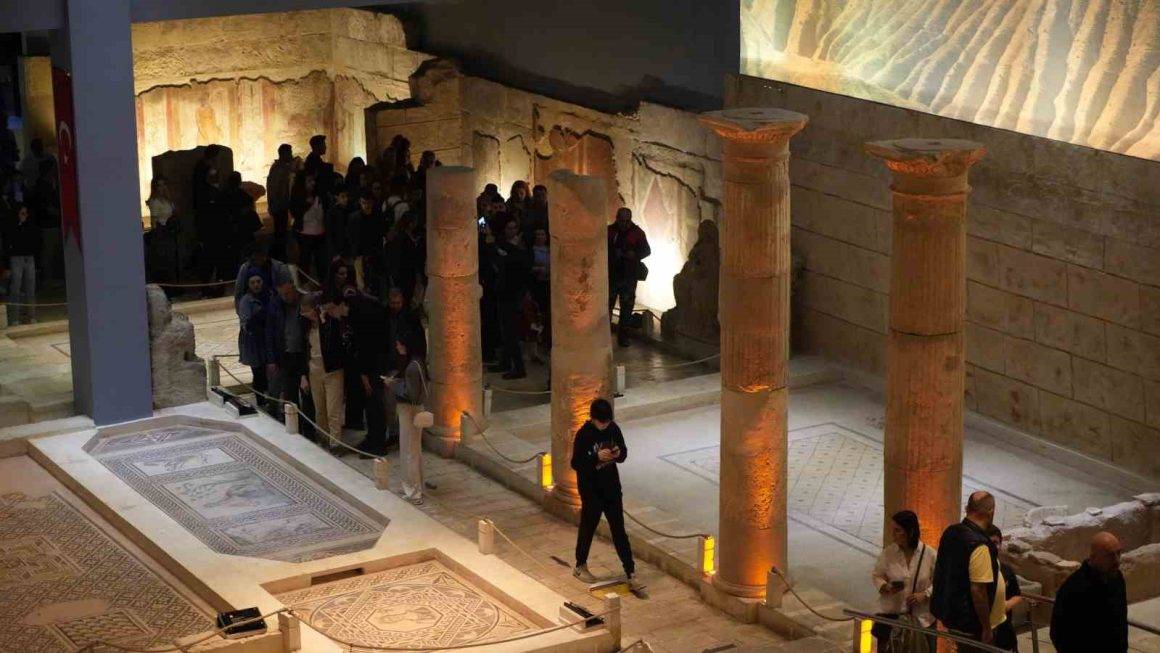 Zeugma Mozaik Müzesi