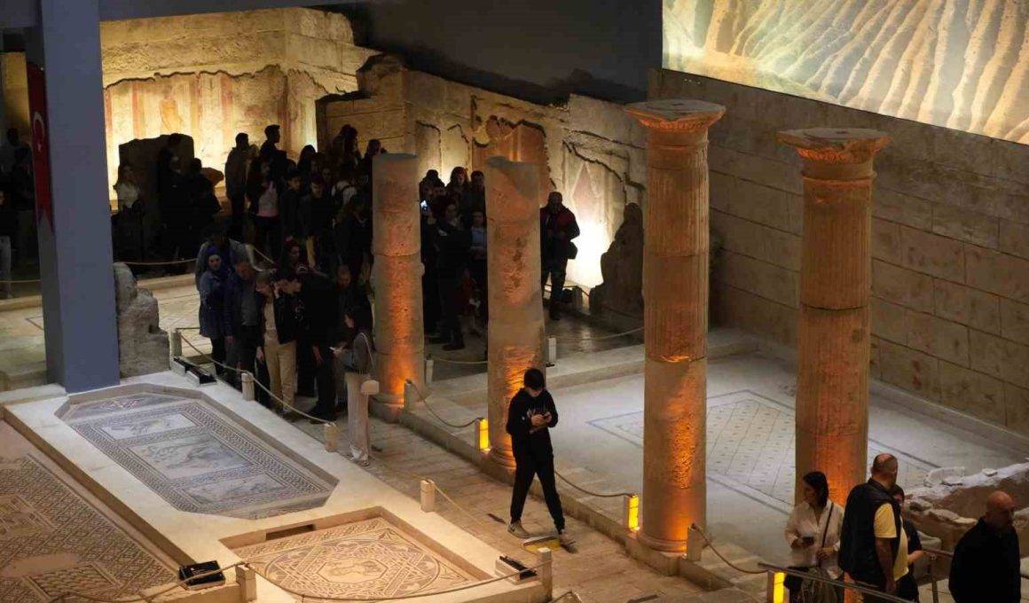 Zeugma Mozaik Müzesi