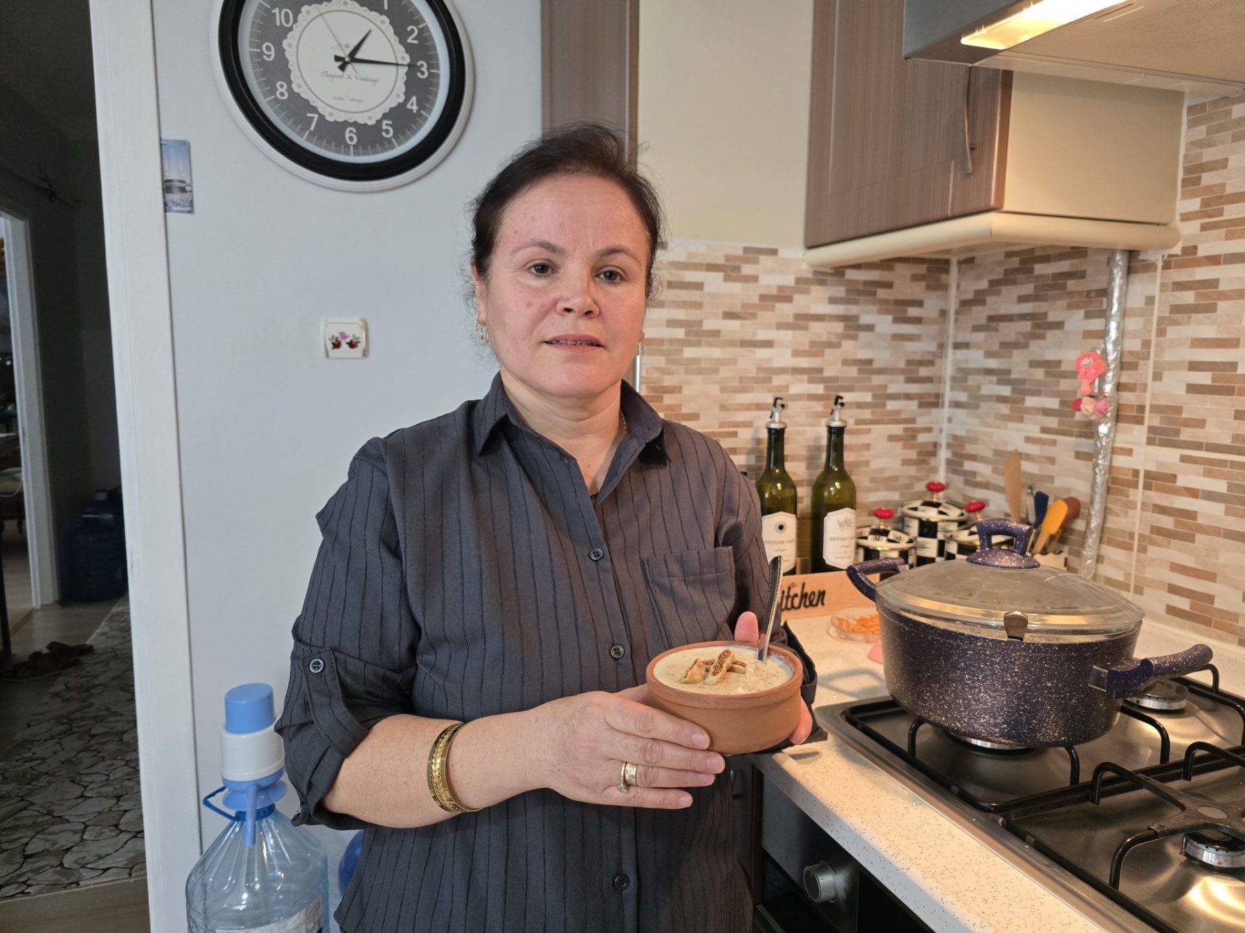 İncir uyutması tatlısı 3 malzemesi ile dikkat çekiyor.