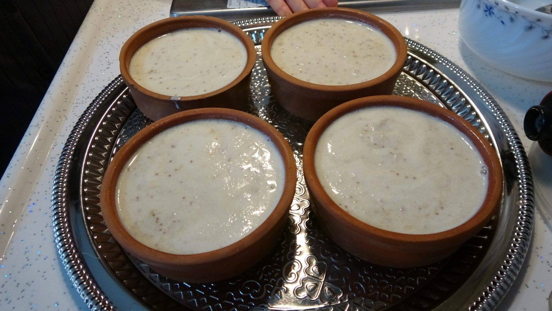 İncir uyutması tatlısı 3 malzemesi ile dikkat çekiyor.