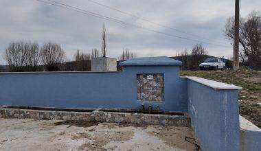 Kütahya Gediz ilçesi Yunuslar Köyü'ndeki Tarihi Ayvaz Çeşmesi 156 yıldır akmaya devam ediyor.