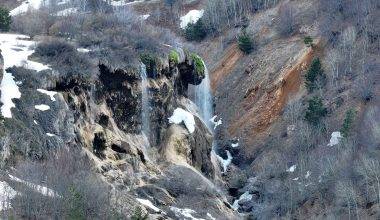 Gelinlik giymiş gibi: Sivas Dipsizgöl Şelalesi çalışmalarında sona gelindi