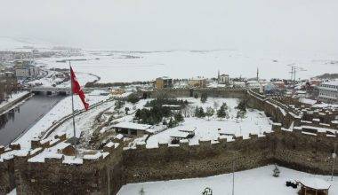 Kanuni Sultan Süleyman'ın emriyle yapılan kale, beyaz örtü ile kaplandı