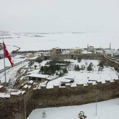 Kanuni Sultan Süleyman'ın emriyle yapılan kale, beyaz örtü ile kaplandı