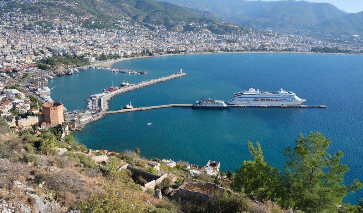 Türkiye yüzen otel olarak bilinen kruvaziyer turizminde favori noktalardan
