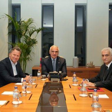 Bakan Ersoy'dan kritik görüşme! Avrupa’nın devleriyle bir araya geldi