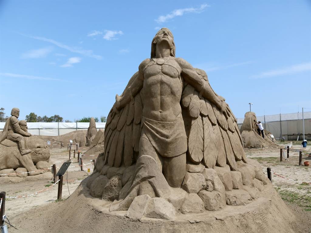 Kuma harikalar yarattılar: Antalya Kum Heykel Festivali kapılarını açıyor