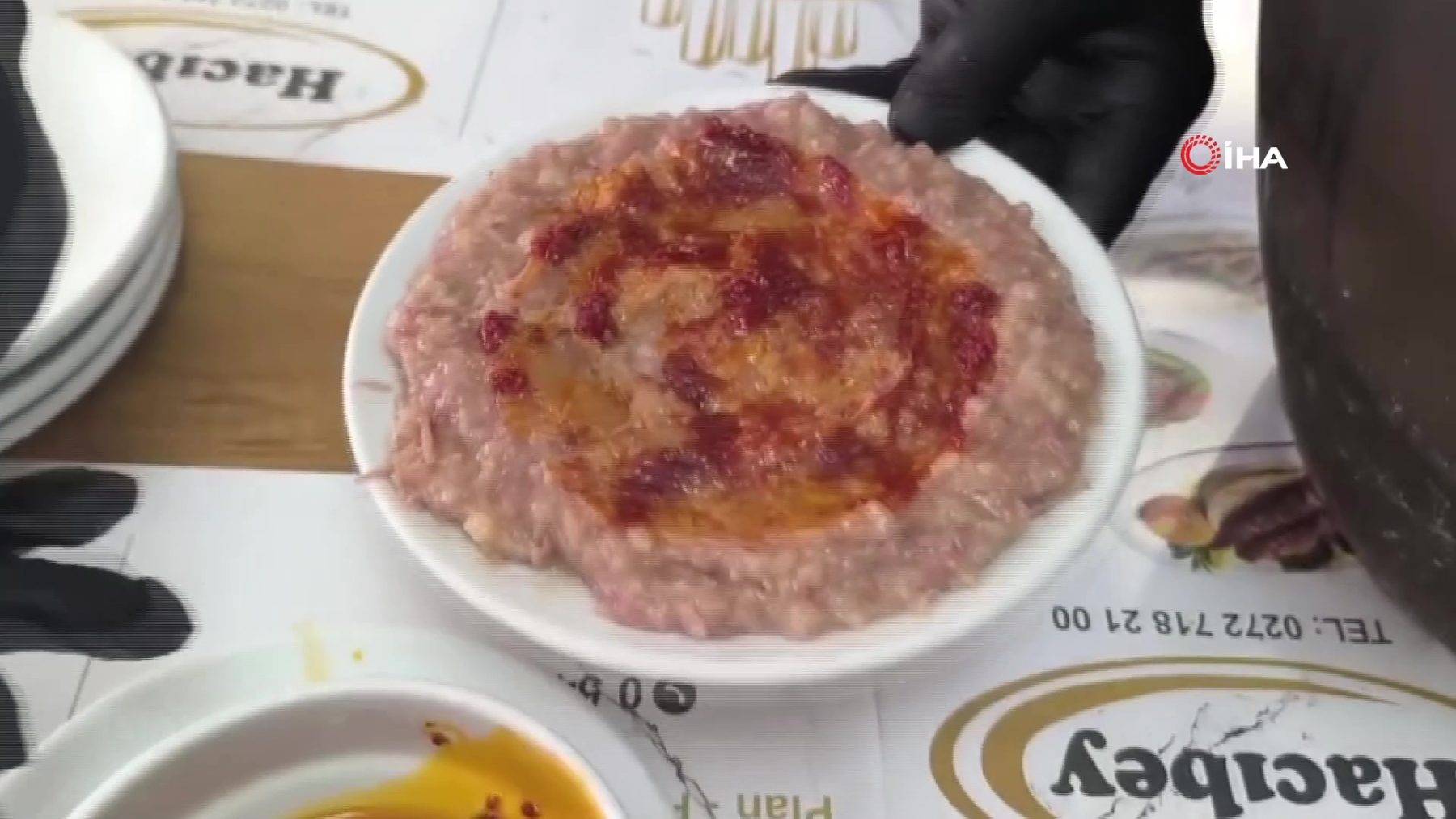 Usta sırrını paylaştı! 12 saat pişen Afyonkarahisar lezzeti