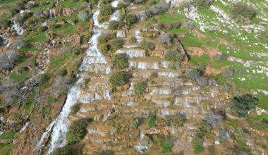 Dağlar arasında saklı cennet: Emrud travertenleri