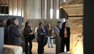 Saklı kalan hikayeleri dinlediler: Troya Müzesi'nde rehberli tur etkinliği