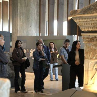 Saklı kalan hikayeleri dinlediler: Troya Müzesi'nde rehberli tur etkinliği