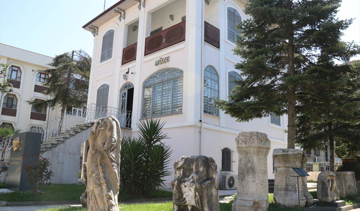 Atatürk, Zübeyde Hanım'la konakladığı ev: Sakarya Müzesi tarihi gözler önüne seriyor