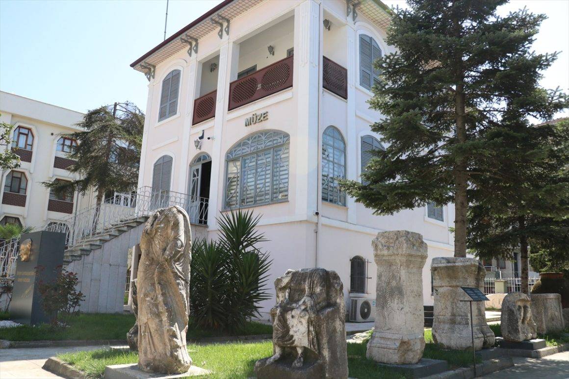 Atatürk, Zübeyde Hanım'la konakladığı ev: Sakarya Müzesi tarihi gözler önüne seriyor