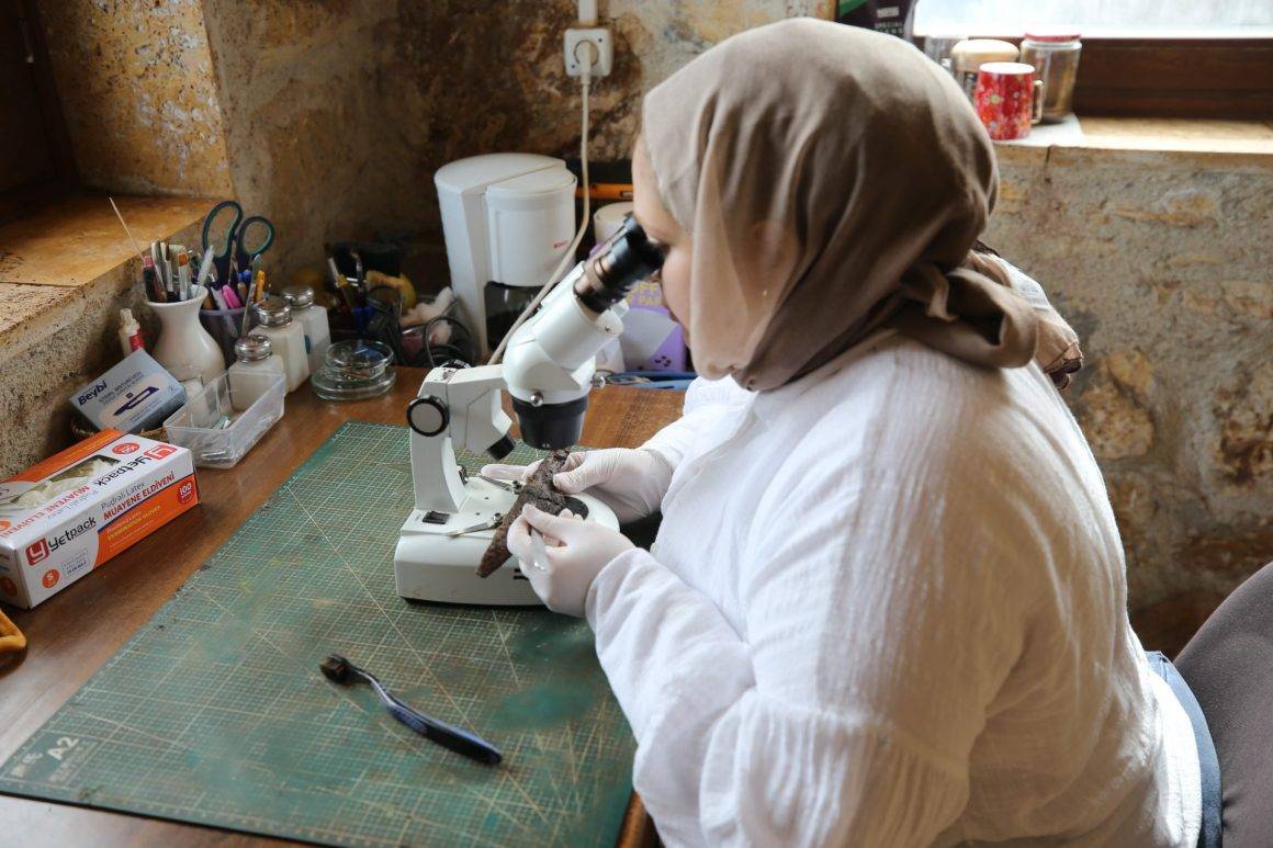 Tam 1500 yıllık! Hadrianopolis kazılarında bıçak seti ortaya çıktı