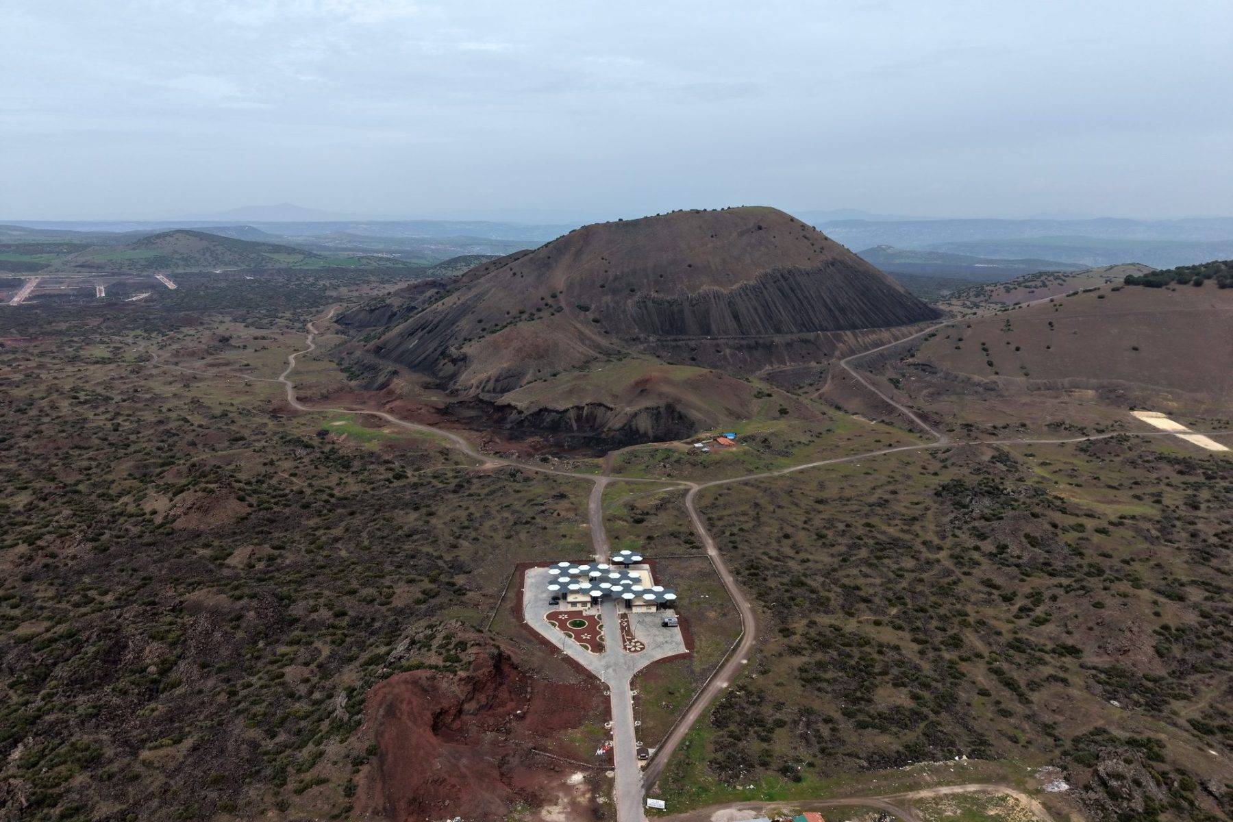 Yanık Ülke’de lav tünelleri aranıyor: Kula-Salihli UNESCO Global Jeoparkı 
