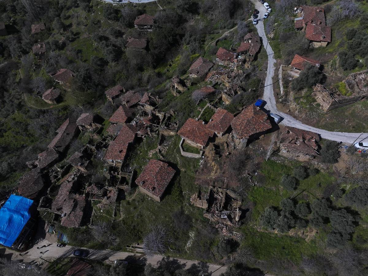 Kimsenin yaklaşmadığı hayalet köy! Lübbey köyü turizm ile canlanacak