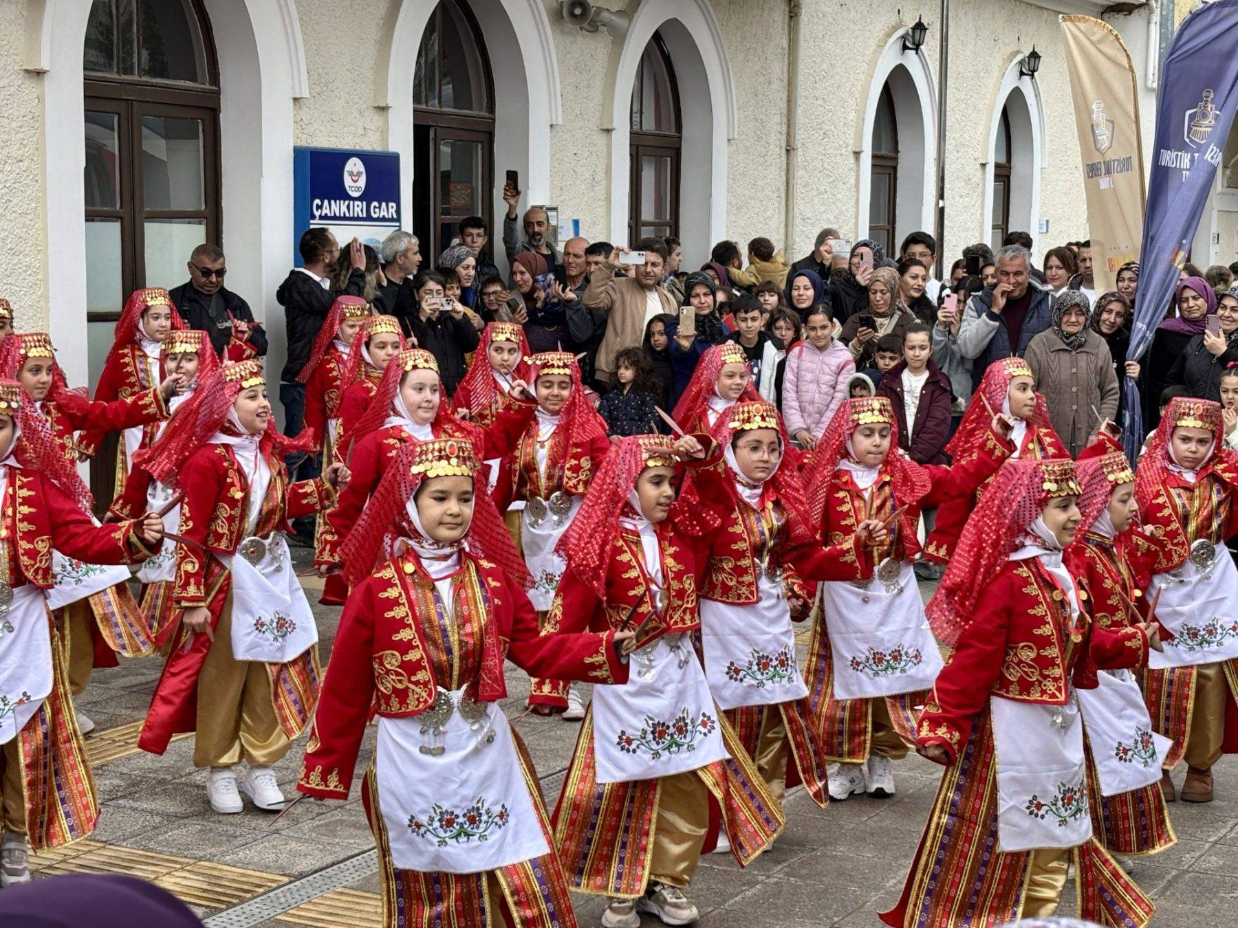 Coşkuyla karşılandı: Turistik Tuz Ekspresi 2026 sezonunun ilk seferini gerçekleştirdi