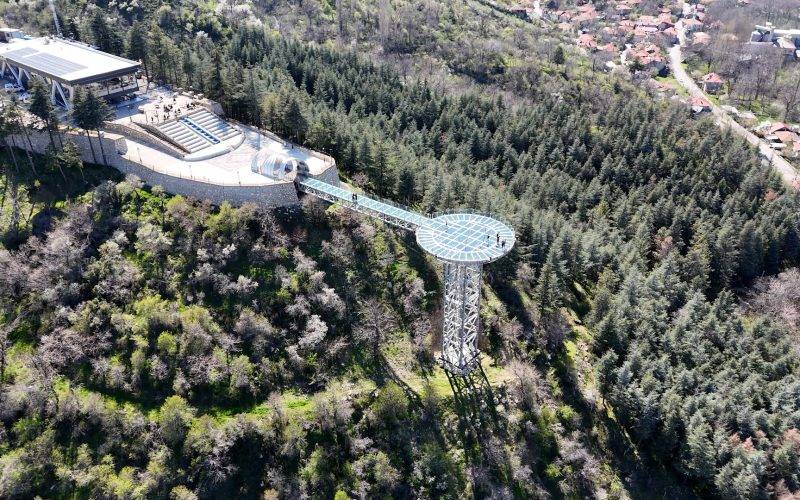 Türkiye'nin en büyüğü! Isparta cam seyir terası 1 milyon 100 bin ziyaretçi sayısını aştı
