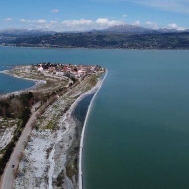 Eğirdir Gölü'nde kendiliğinden oluştu: Turistler hayran kaldı