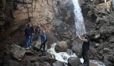 İlk defa böyle gördüler: Erciyes Dağı eteklerindeki şelale 10 yılın ardından aktı