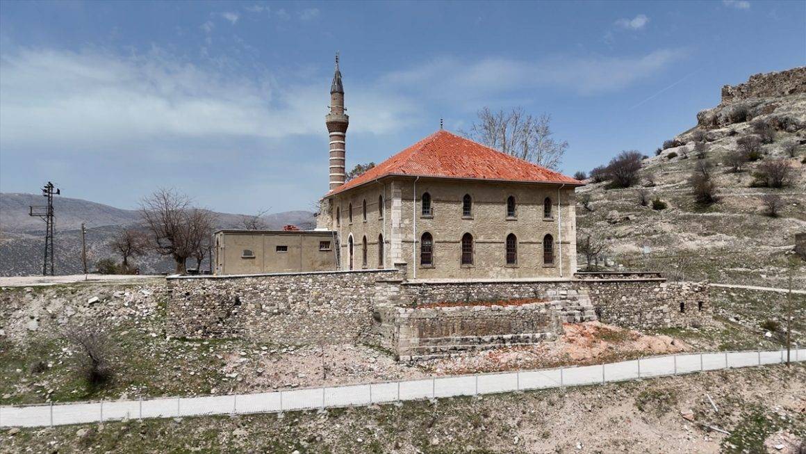 Isparta'nın 8 asırlık Selçuklu mirası: Alaaddin Camisi