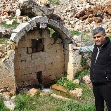 500 yıllık çeşmeleri gören köylünün yüzü güldü! Gaziantep'te kar ve yağmur bereketi