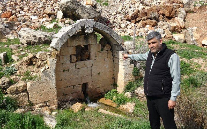 500 yıllık çeşmeleri gören köylünün yüzü güldü! Gaziantep'te kar ve yağmur bereketi
