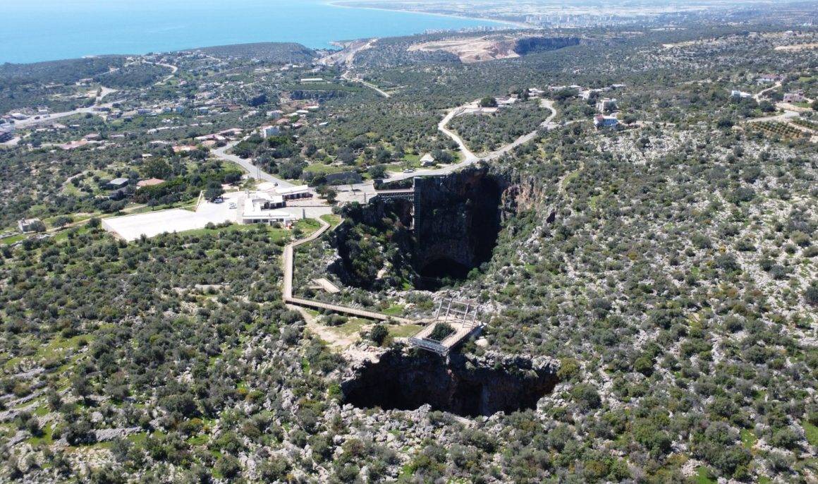 13 yıl sonra ilk! Mersin'deki Cennet Obruğu'nda su kaynamaya başladı