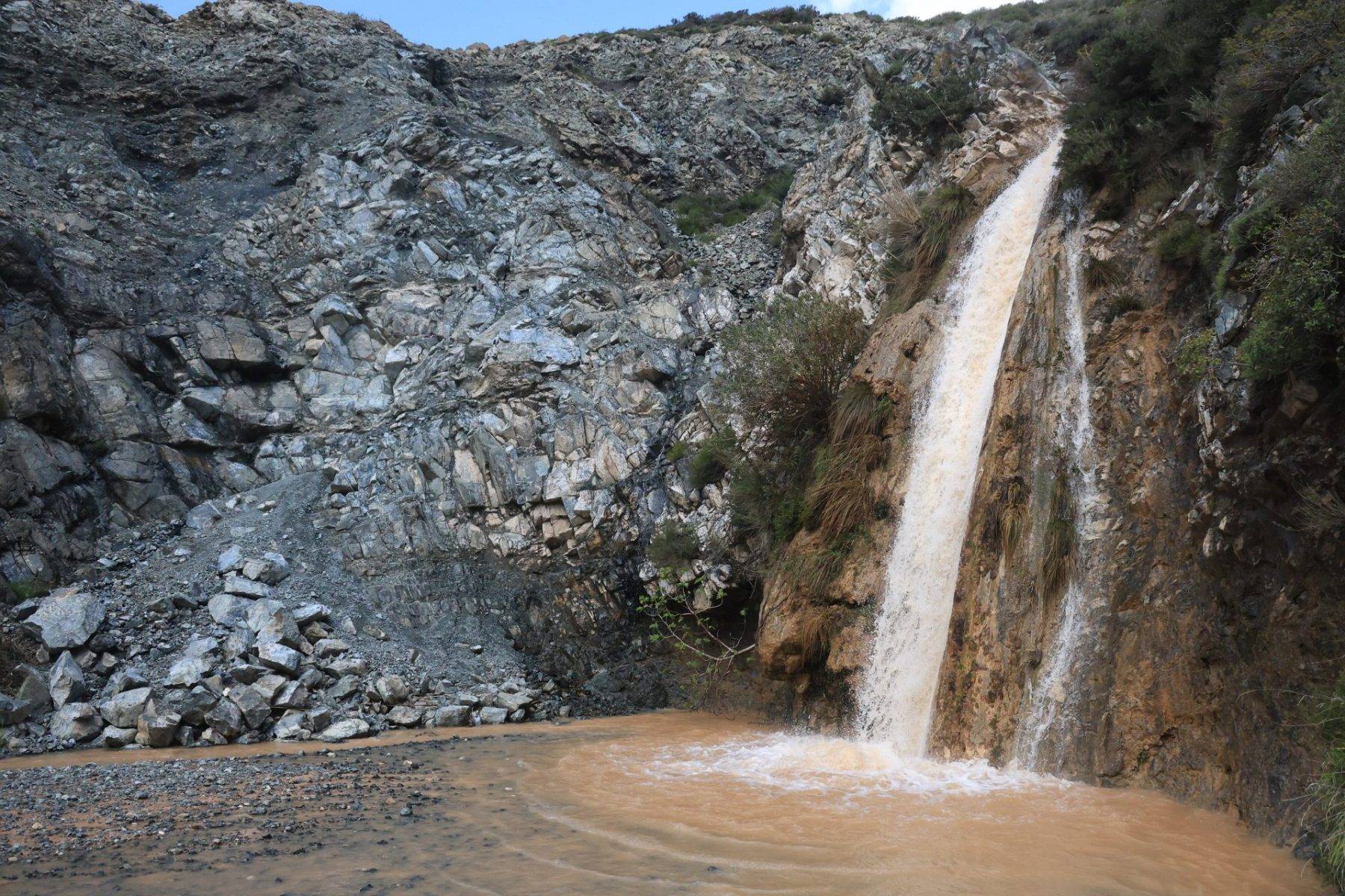 Geçtiğimiz yıl yok olmuştu! Hatay'ın Şarlak Şelalesi tekrardan akmaya başladı