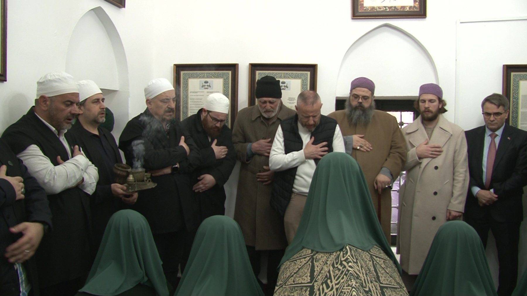 Sultan 2. Murad Bursa'da yaptırmıştı: Abdüllatif Kudsi Türbesi tekrar açıldı