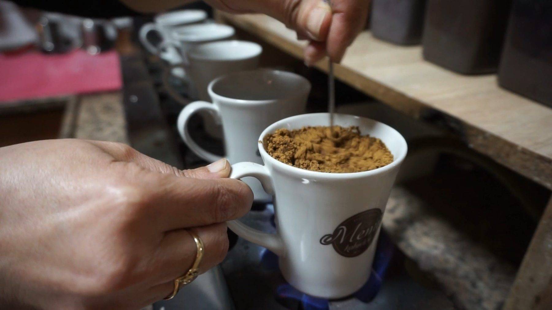 Şifa dolu Çörekotu Kahvesi, yarım asırlık geçmişiyle dikkat çekiyor 