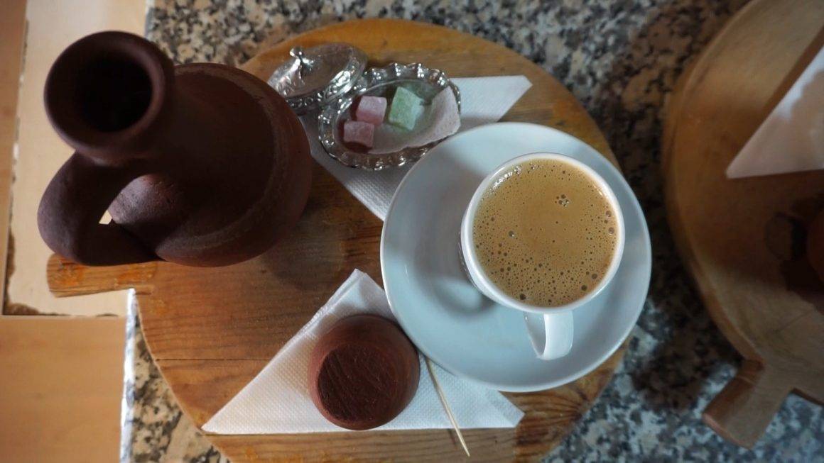 Şifa dolu Çörekotu Kahvesi, yarım asırlık geçmişiyle dikkat çekiyor