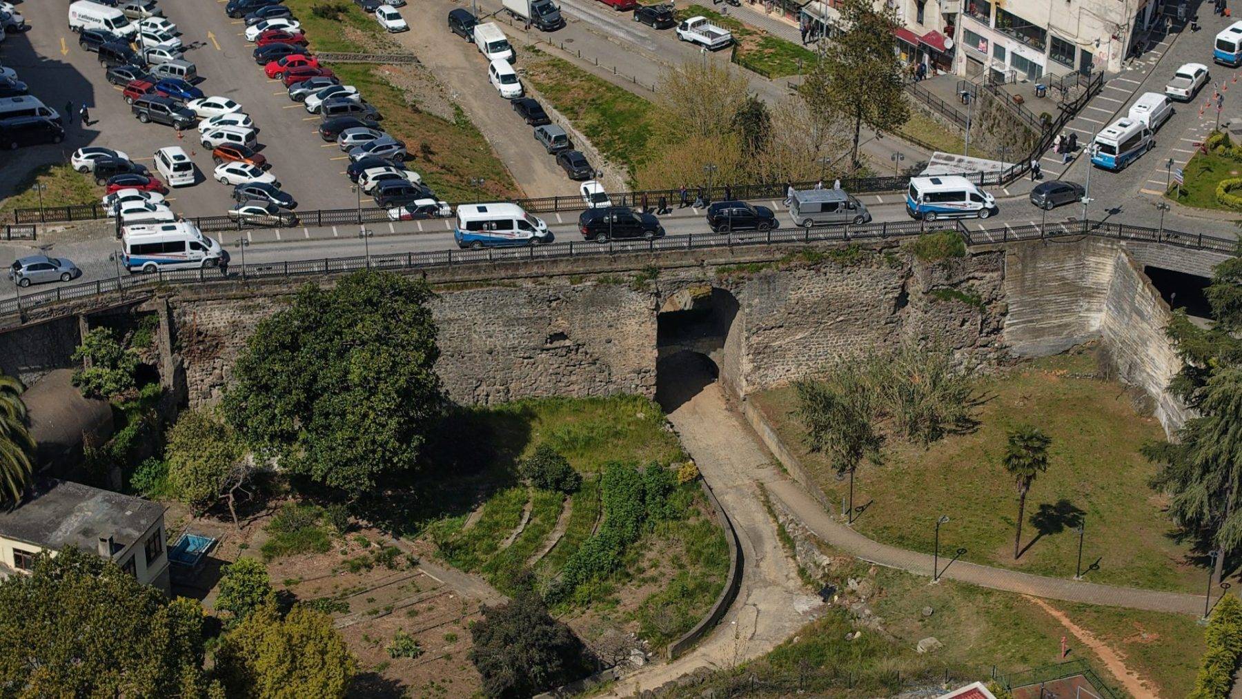 Trabzon'un simgelerinden: Roma döneminden kalan Tabakhane Köprüsü gün yüzüne çıkacak