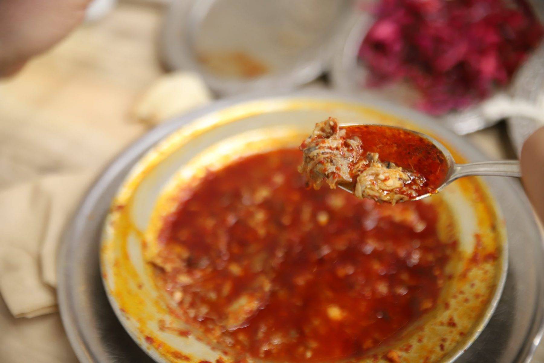 Şifasını duyan kuyruğa girdi: Gaziantep'te kelle paça çorbasına yoğun ilgi