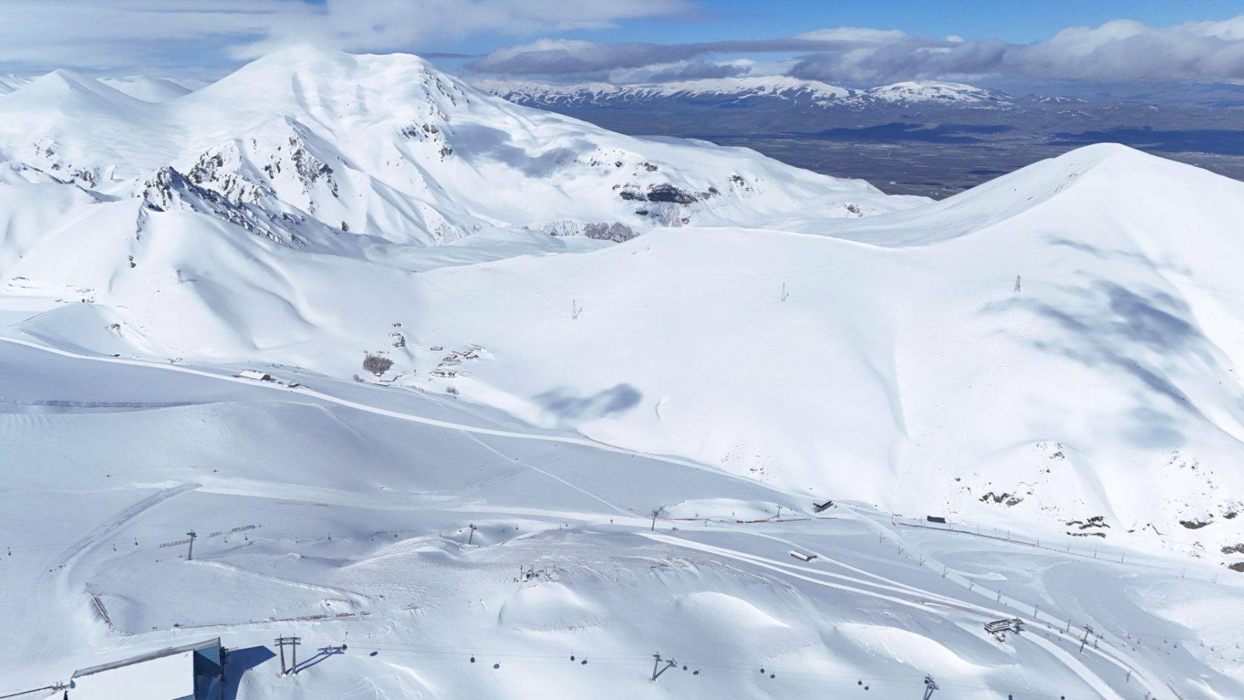Palandöken'de Nisan sonunda kar masalı: Bahar kayağı devam ediyor